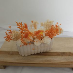 Offrez à votre intérieur un voyage olfactif exceptionnel avec ce bouquet de fondants parfumés monoï pêche.