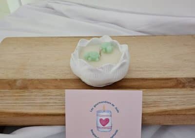 Offrez à votre intérieur une touche d’évasion avec cette bougie parfumée Relaxation à Tahiti 55 g. Sa fragrance exotique, chaleureuse et ensoleillée crée une ambiance douce et relaxante, idéale pour un moment de bien-être. Parfaite comme petite bougie décorative parfumée ou idée cadeau originale. 🌴🕯️ Parfum : relaxation à Tahiti Poids : 55 g